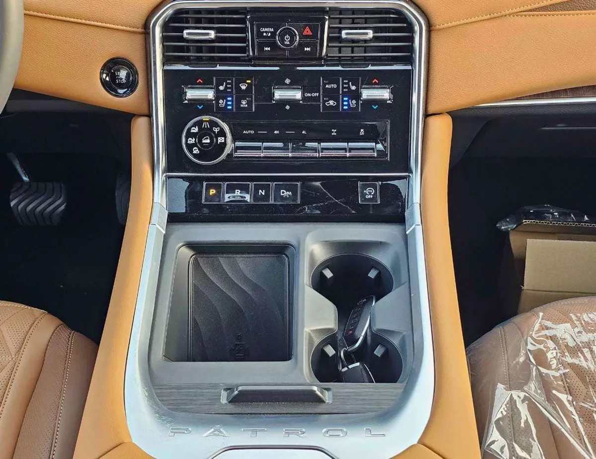 Nissan Patrol SE PLATINUM CITY SE PLATINUM / 3.8L V6 PETROL / 360* CAMERA / PANORAMIC ROOF WITH PWR SEATS / FULL O-19-0