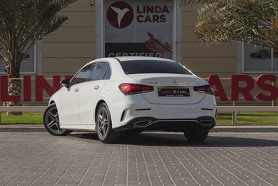 Mercedes-Benz A-Class 200 2021-12