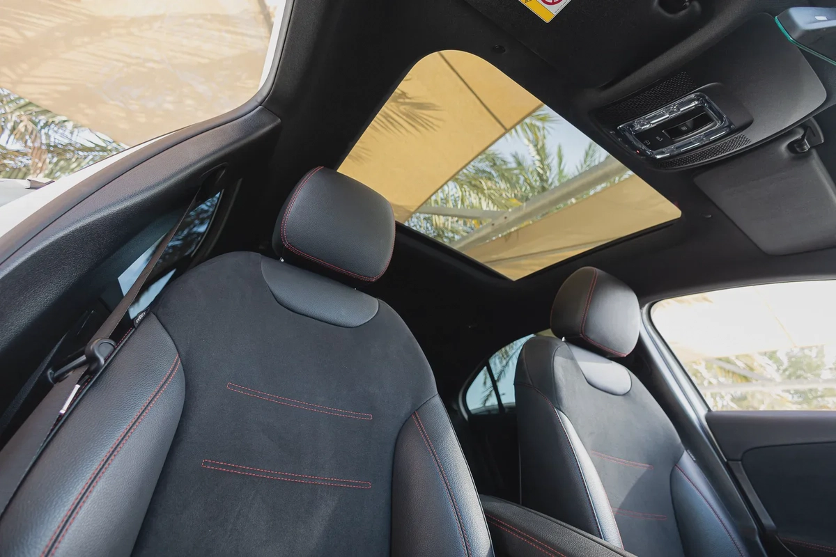 Mercedes-Benz A-Class 200 2021-4-4
