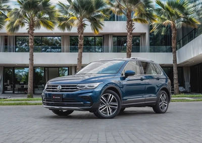 1,792 P.M |  Tiguan Elegance | 0% Downpayment | Agency Warranty!-0