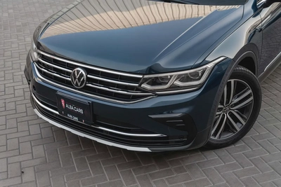 1,792 P.M |  Tiguan Elegance | 0% Downpayment | Agency Warranty!-6