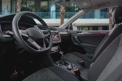 1,792 P.M |  Tiguan Elegance | 0% Downpayment | Agency Warranty!-8