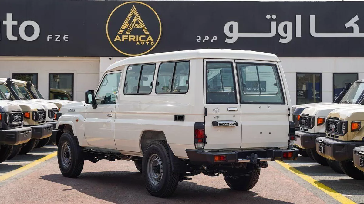 Toyota Land Cruiser 40 TOYOTA LAND CRUISER 70 HARD TOP 78 LC78 4.0L MT 26 YM-11-0