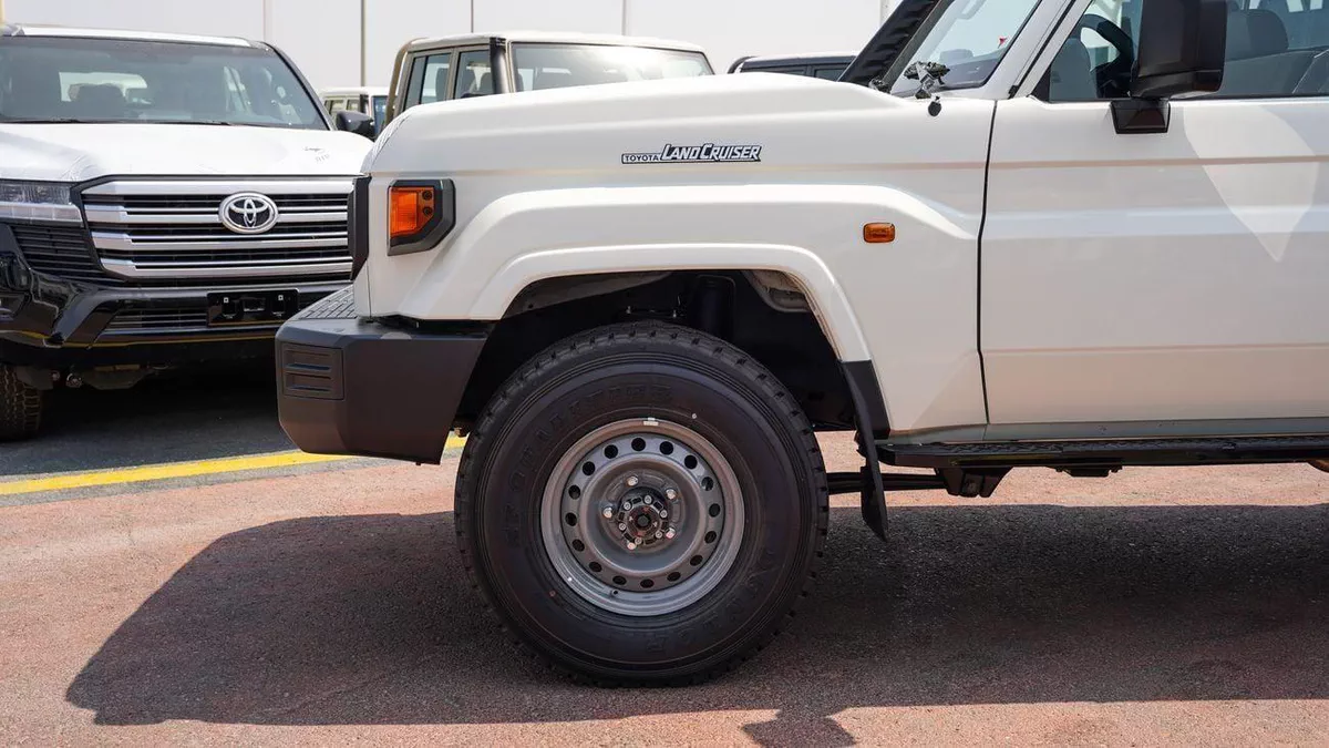 Toyota Land Cruiser 40 TOYOTA LAND CRUISER 70 HARD TOP 78 LC78 4.0L MT 26 YM-12-0