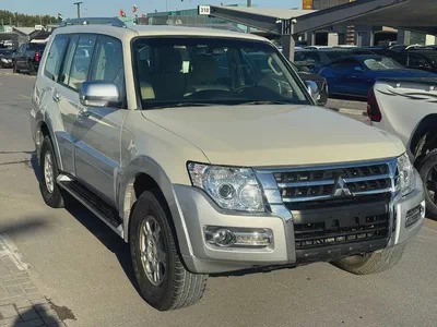 Mitsubshshi pajero 2008 white color upgert 2020GCzc-3