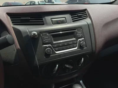 2020 Nissan Navara | 4X2  Automatic | Low mileage | GCC | Clean | Ref#1160-8