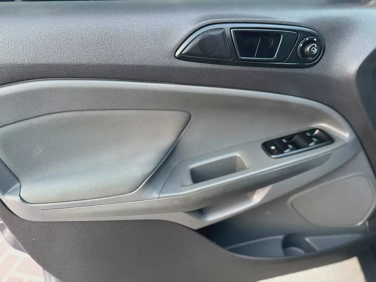 Ford Ecosport Titanium 2015 GCC Specs-13-13