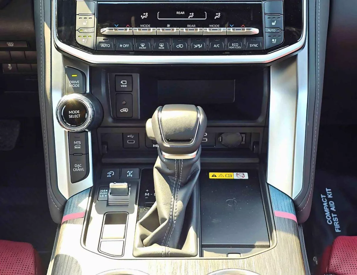 Toyota Land Cruiser VXR TOYOTA LANDCRUISER VXR TW TWIN TURBO || AERO KIT | RADAR | HUD, MEMORY SEAT, JBL | DIESEL AT 3.3L V6-20-0