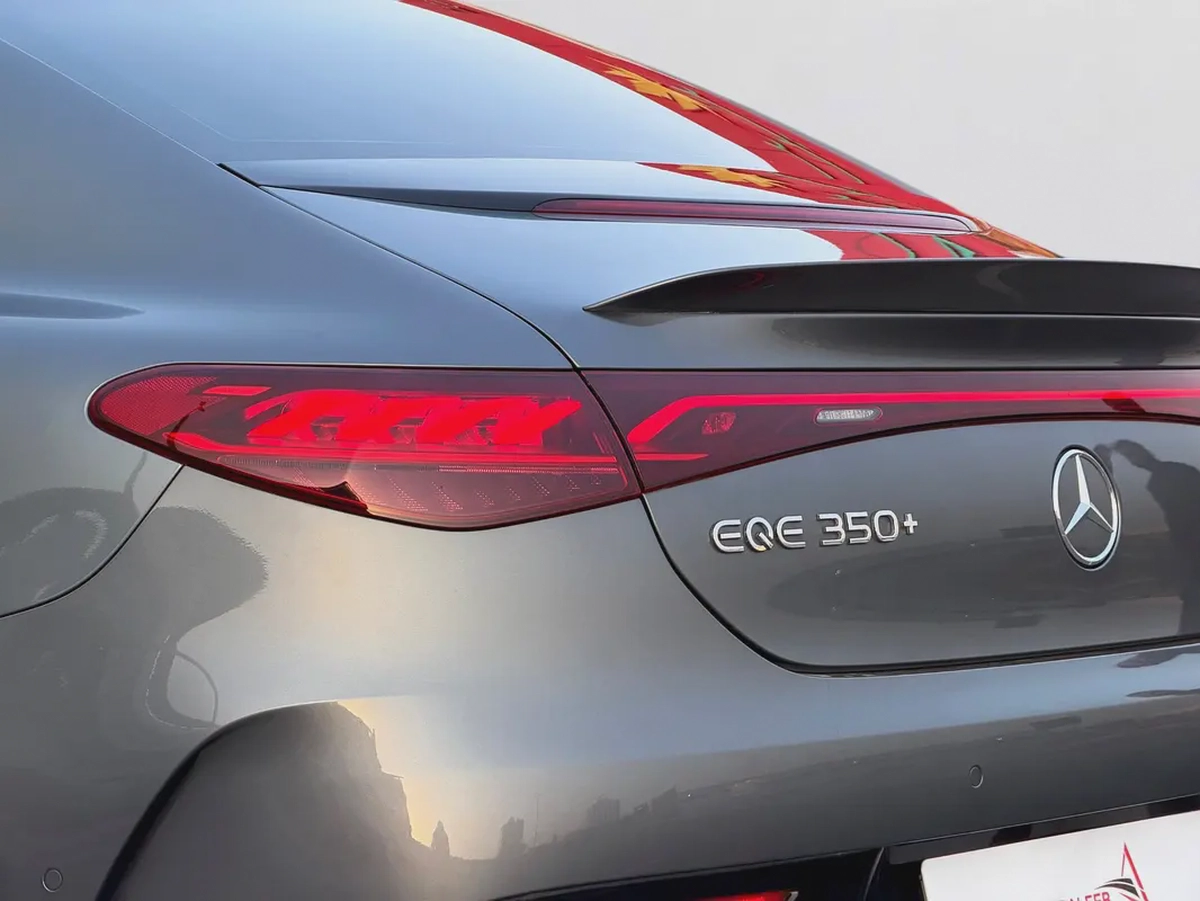 AGENCY WARRANTY | LONG RANGE | HYPERSCREEN | MERCEDES EQE 350+ AMG | FULL AGENCY SERVICE HISTORY-17-17