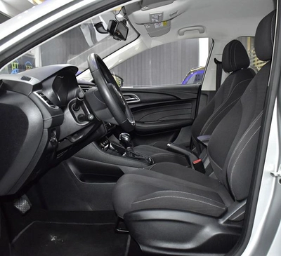 MG 5 ( 2024 Model ) in Silver Color GCC Specs-8
