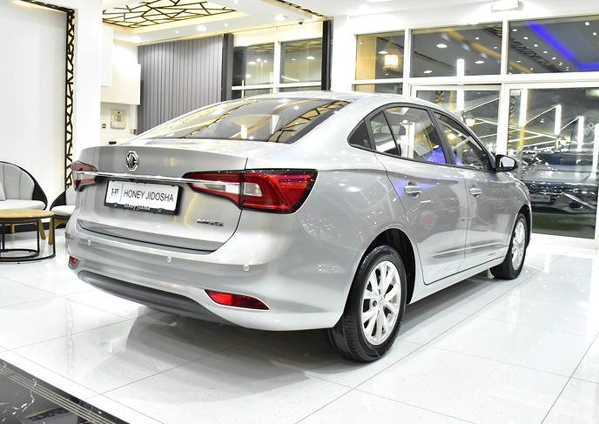 MG 5 ( 2024 Model ) in Silver Color GCC Specs-4-4