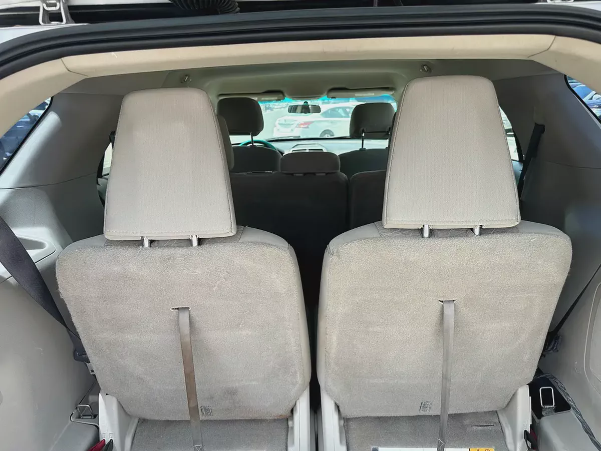 ford Explorer 2013 silver color GCC calen car-6-6