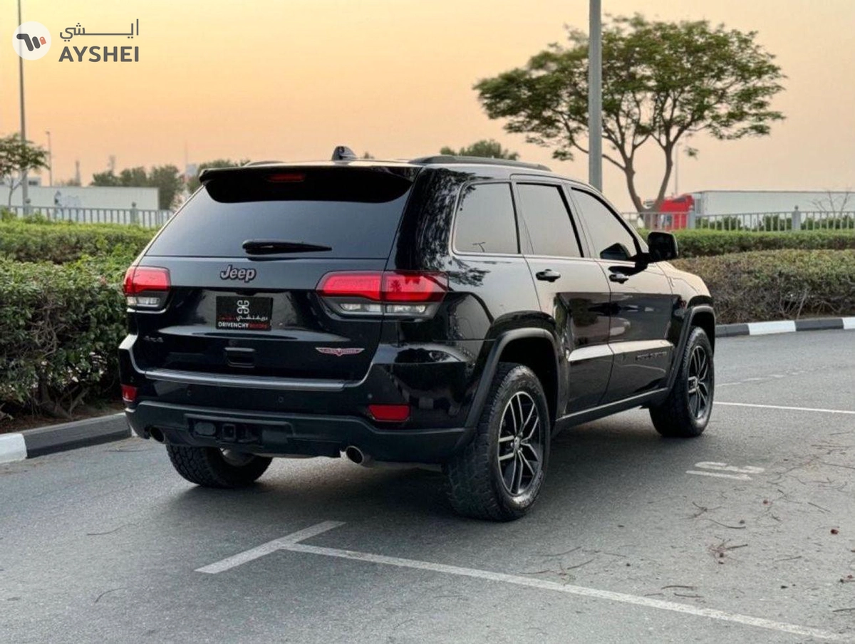 Jeep Grand Cherokee Trailhawk-4-4