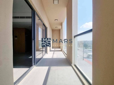 Prime Location | vacant | Ready to Move-4