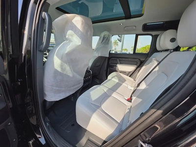 Land Rover Defender 110 X-Dynamic HSE P400 2026 GCC Specs-10
