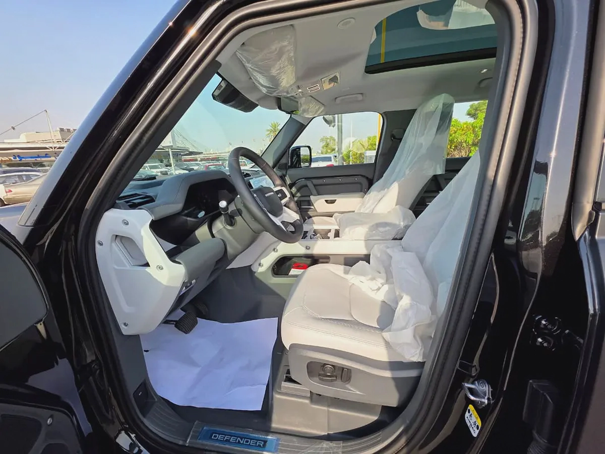 Land Rover Defender 110 X-Dynamic HSE P400 2026 GCC Specs-14-14