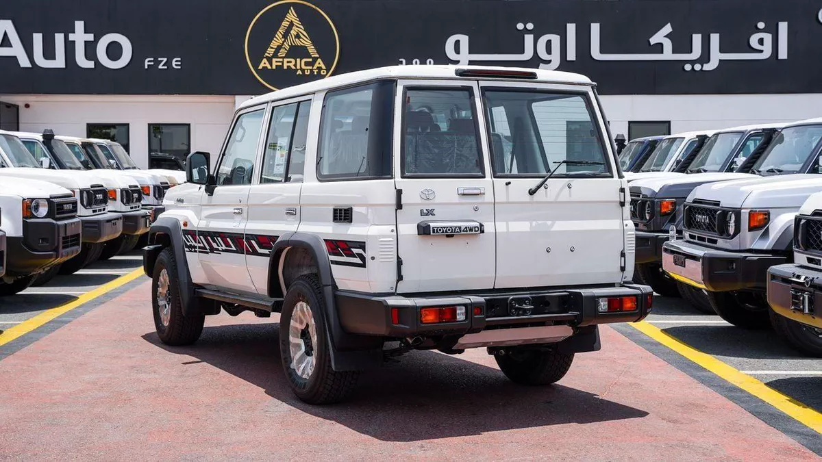 Toyota Land Cruiser 70 TOYOTA LC 76 2.8 DIESEL MT 2026-14-0