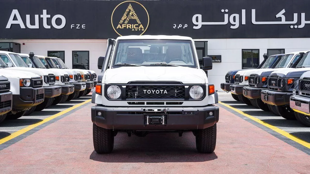 Toyota Land Cruiser 70 TOYOTA LC 76 2.8 DIESEL MT 2026-1-0