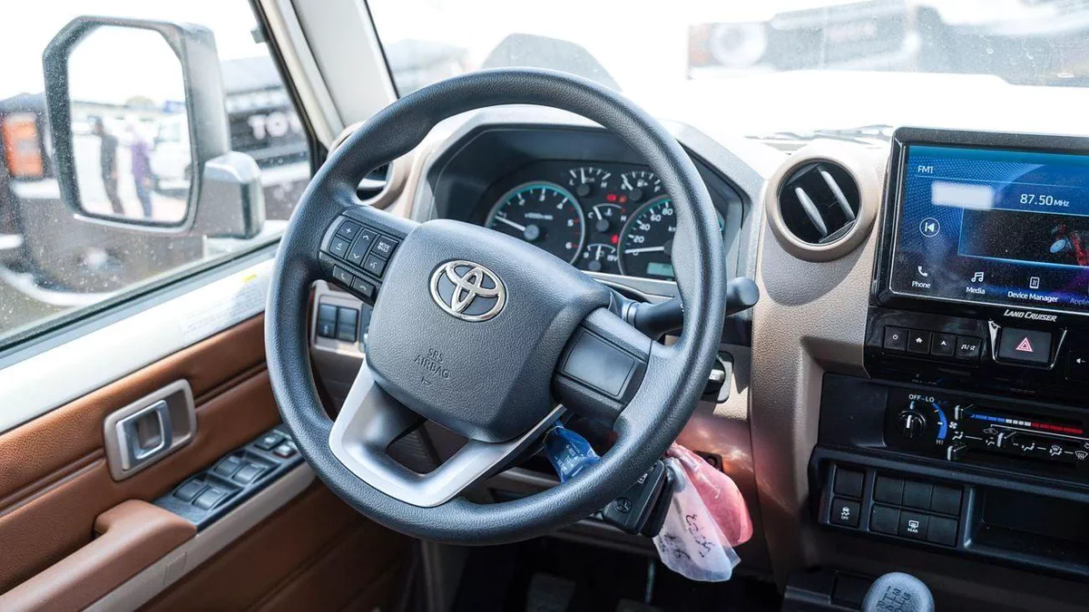 Toyota Land Cruiser 70 TOYOTA LC 76 2.8 DIESEL MT 2026-4-0