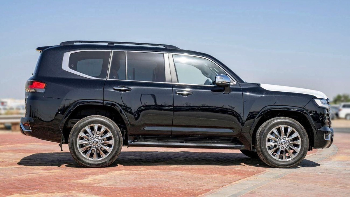 Toyota Land Cruiser VXR 3.5L-2-2