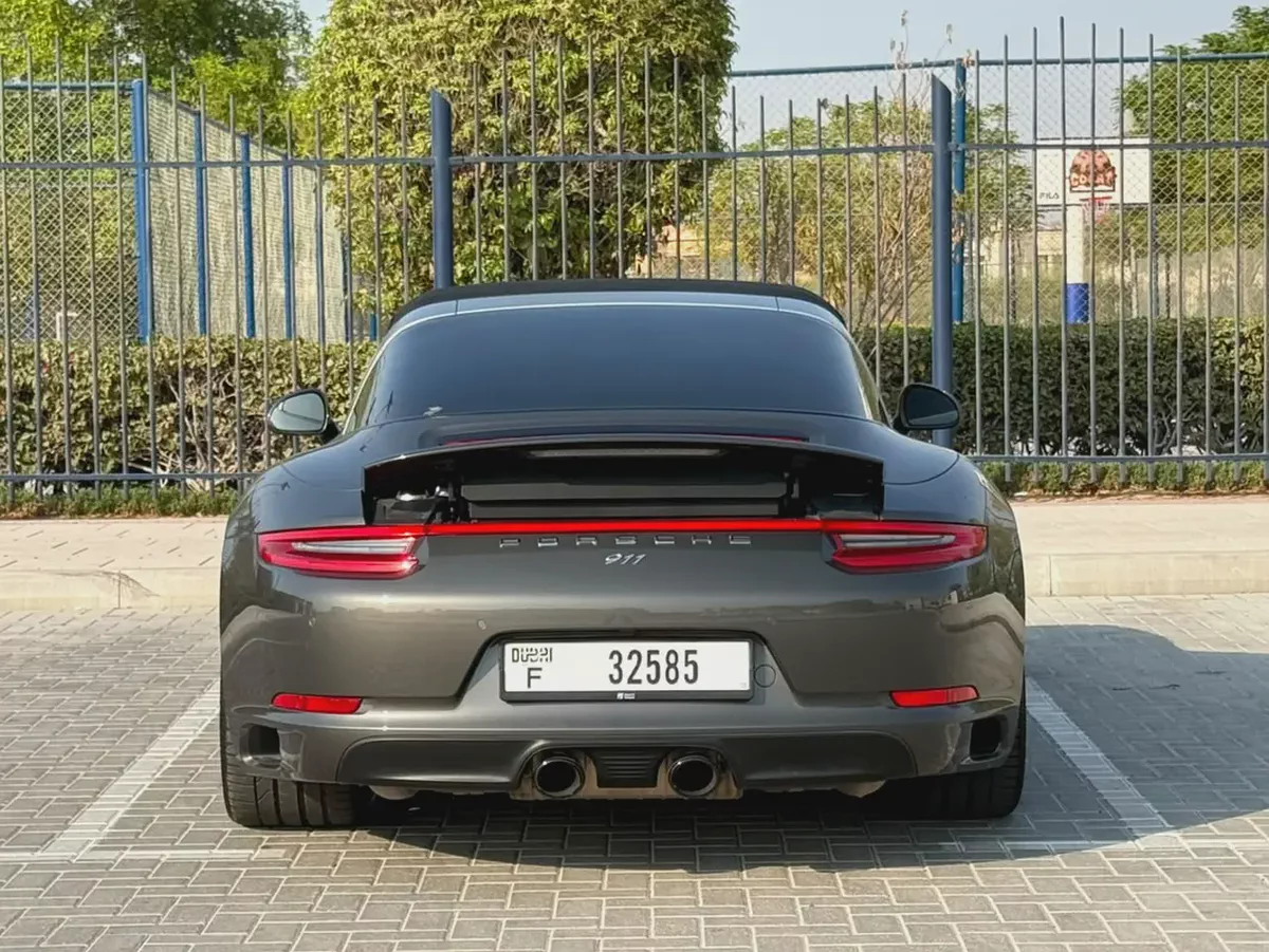 2018 Porsche 911 Targa 4-Excellent Condition-1 Year Warranty and Service contract-10-10