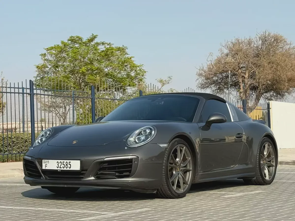 2018 Porsche 911 Targa 4-Excellent Condition-1 Year Warranty and Service contract