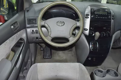 EXCELLENT DEAL for our Toyota Sienna LE ( 2008 Model ) in Silver Color American Specs-11