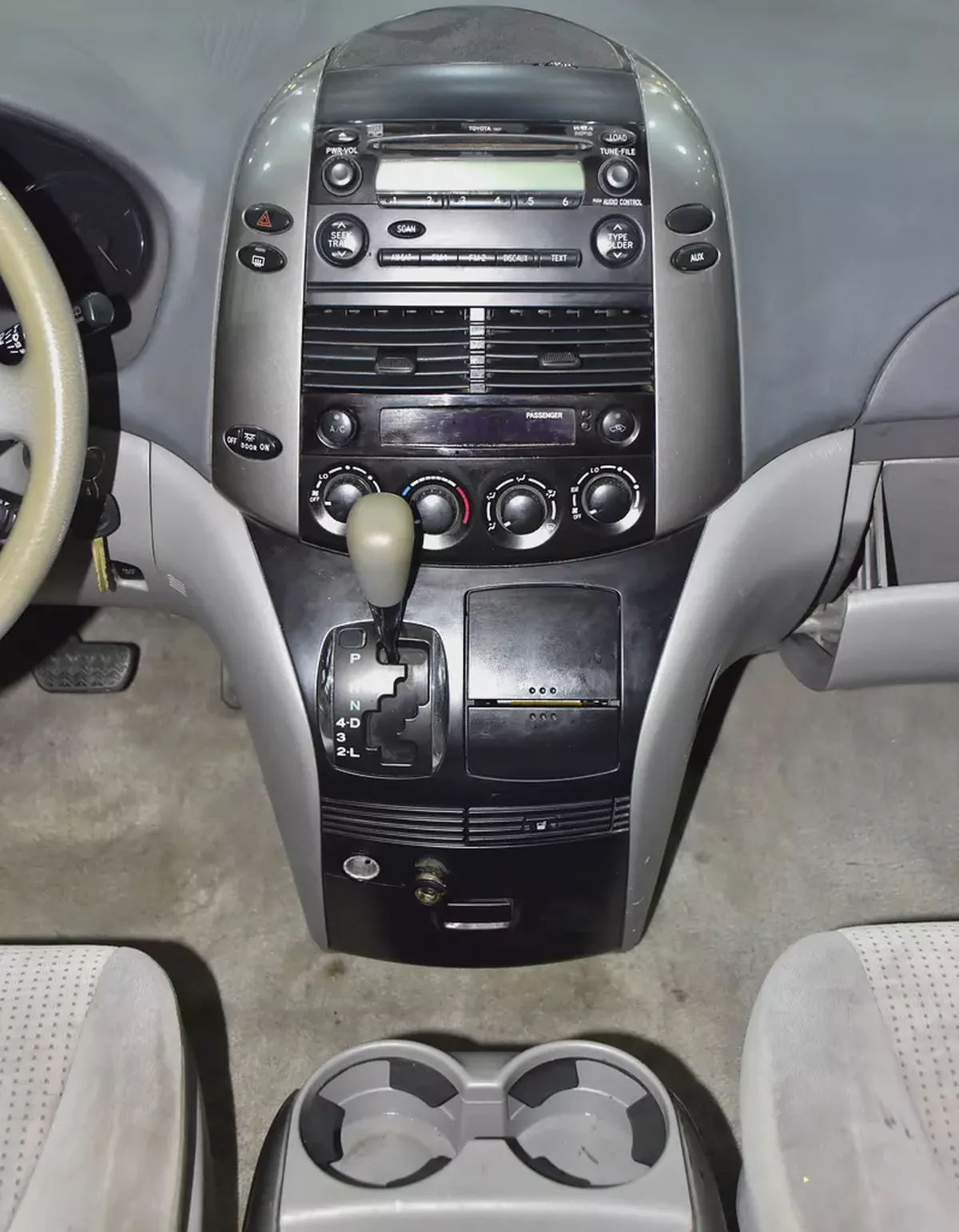 EXCELLENT DEAL for our Toyota Sienna LE ( 2008 Model ) in Silver Color American Specs-12-12