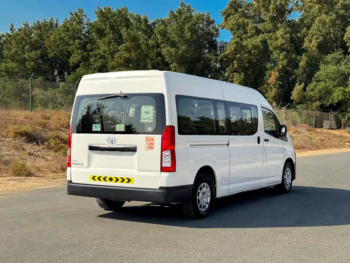 Toyota Hiace GL-16-16