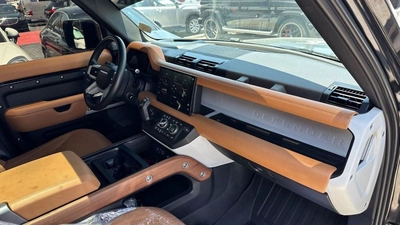 Land Rover Defender Land Rover Defender 110 2024 GCC specs-11