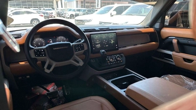 Land Rover Defender Land Rover Defender 110 2024 GCC specs-4