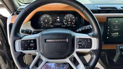 Land Rover Defender Land Rover Defender 110 2024 GCC specs-8