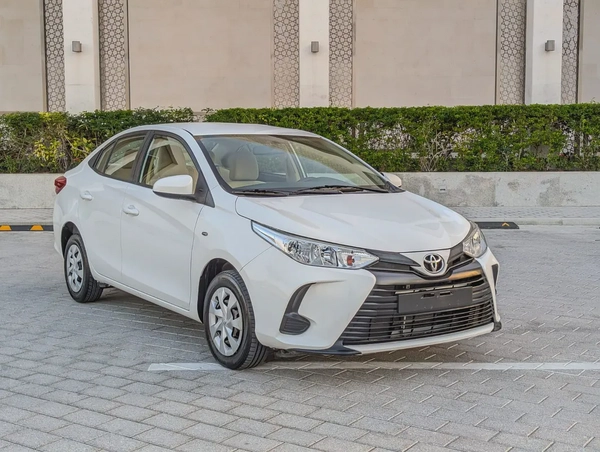 Toyota Yaris E 2021 - GCC Specs - Premium Condition Low KM Perfrct Family.Sedan