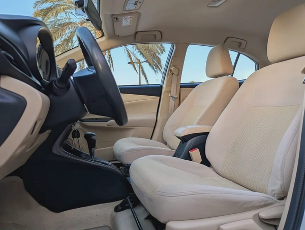 Toyota Yaris E 2021 - GCC Specs - Premium Condition Low KM Perfrct Family.Sedan