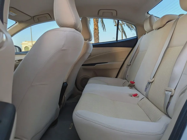 Toyota Yaris E 2021 - GCC Specs - Premium Condition Low KM Perfrct Family.Sedan