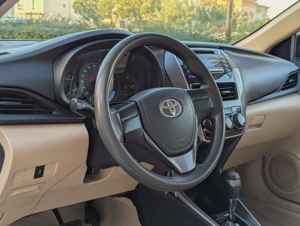 Toyota Yaris E 2021 - GCC Specs - Premium Condition Low KM Perfrct Family.Sedan