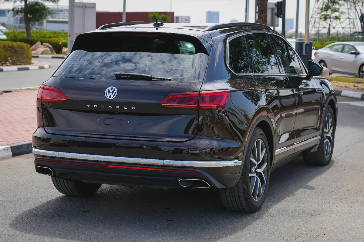 VOLKSWAGEN TOUAREG 2020!! GCC SPECS!! FULL SERVICE HISTORY FROM AL NABOODA-15-15