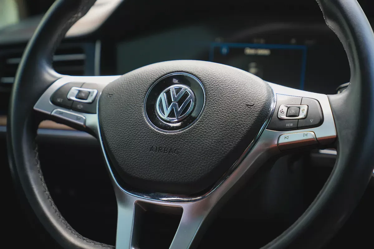 VOLKSWAGEN TOUAREG 2020!! GCC SPECS!! FULL SERVICE HISTORY FROM AL NABOODA-8-8