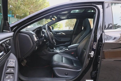 INFINITI Q30S - UNDER WARRANTY - GCC SPECS - FULL SERVICE HISTORY - ACCIDENT FREE --10