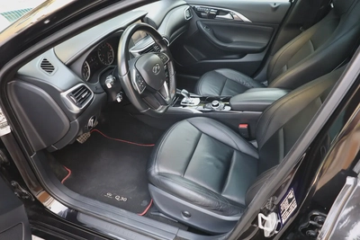 INFINITI Q30S - UNDER WARRANTY - GCC SPECS - FULL SERVICE HISTORY - ACCIDENT FREE --11