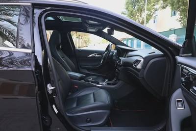 INFINITI Q30S - UNDER WARRANTY - GCC SPECS - FULL SERVICE HISTORY - ACCIDENT FREE --17