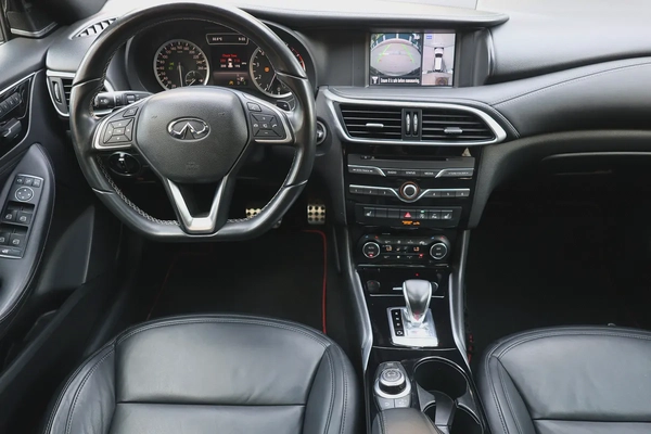 INFINITI Q30S - UNDER WARRANTY - GCC SPECS - FULL SERVICE HISTORY - ACCIDENT FREE -