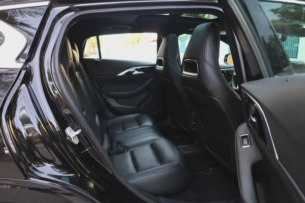 INFINITI Q30S - UNDER WARRANTY - GCC SPECS - FULL SERVICE HISTORY - ACCIDENT FREE -