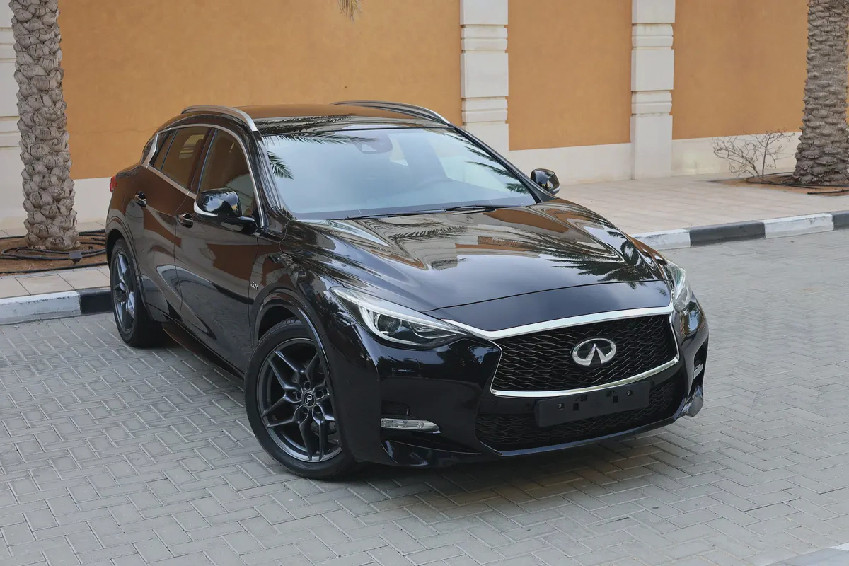 INFINITI Q30S - UNDER WARRANTY - GCC SPECS - FULL SERVICE HISTORY - ACCIDENT FREE --1-1