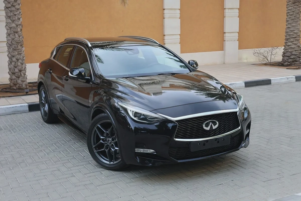 INFINITI Q30S - UNDER WARRANTY - GCC SPECS - FULL SERVICE HISTORY - ACCIDENT FREE -