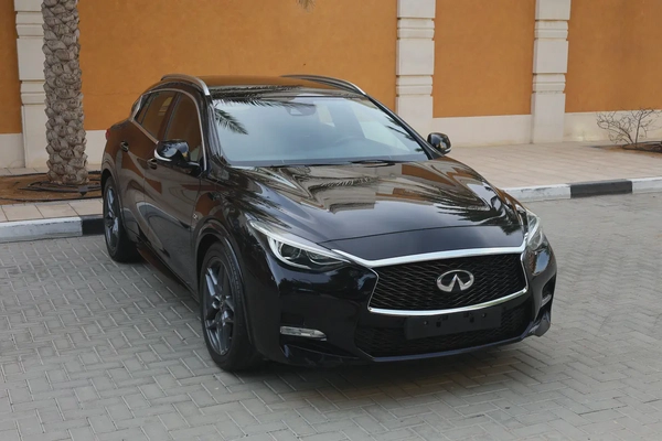 INFINITI Q30S - UNDER WARRANTY - GCC SPECS - FULL SERVICE HISTORY - ACCIDENT FREE -