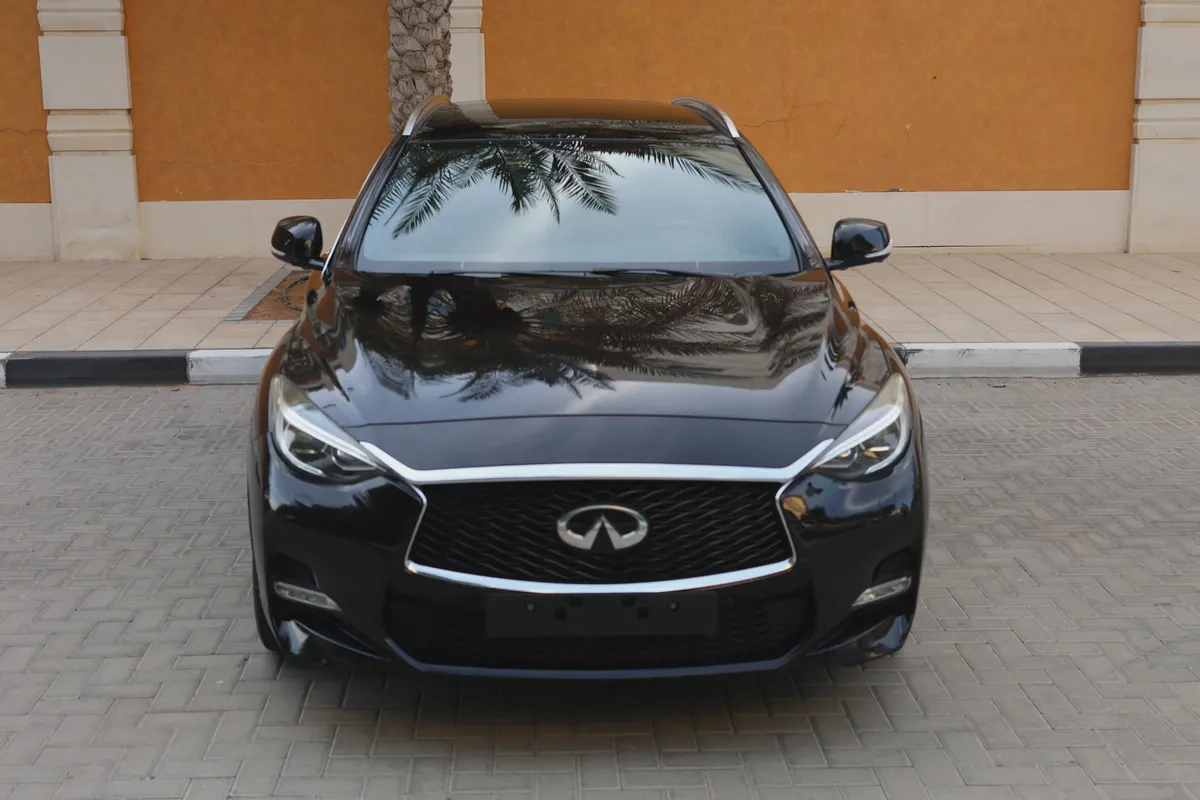 INFINITI Q30S - UNDER WARRANTY - GCC SPECS - FULL SERVICE HISTORY - ACCIDENT FREE --6-6