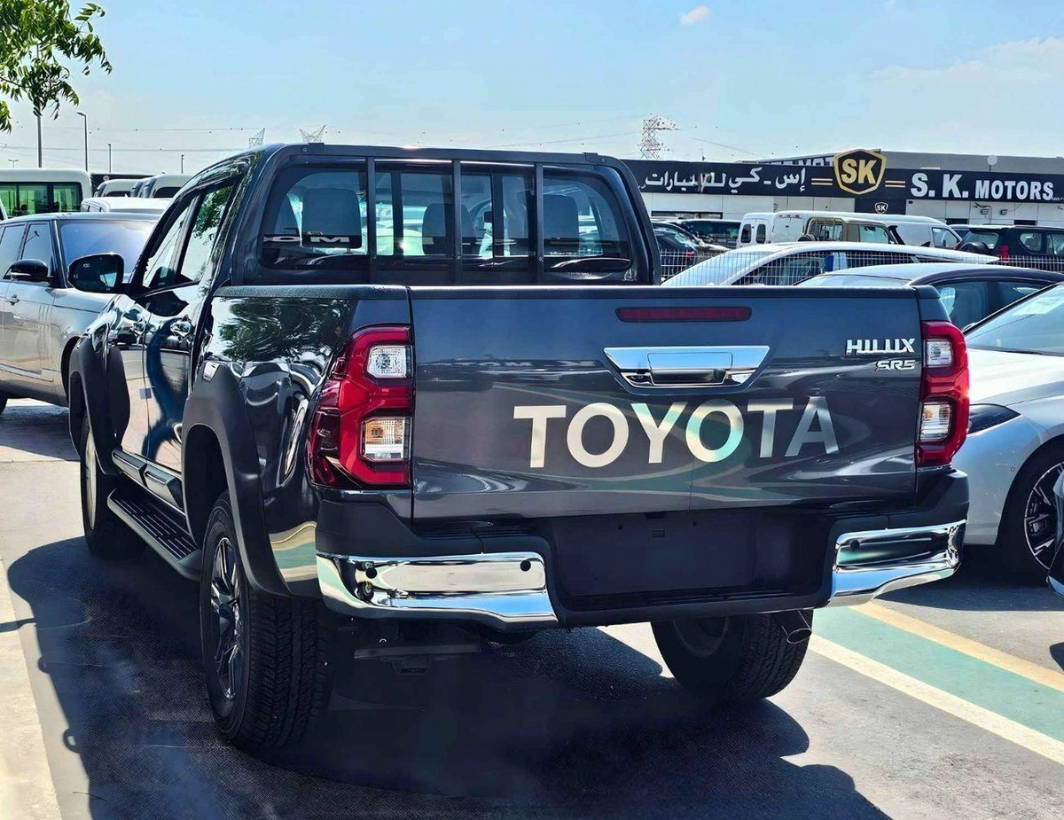 Toyota Hilux SR5 TRD WOOD INTERIOR W VISOR/ BLIND SPOT / DIFFLOCK / DVD+CAMERA (CODE # H6A)-10-10