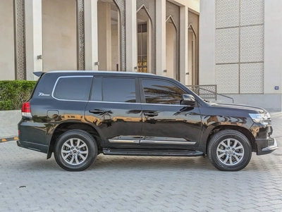 TOYOTA LAND CRUISER 2020 GXR V8 GCC IN EXCELLENT CONDITION-15