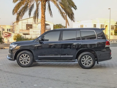 TOYOTA LAND CRUISER 2020 GXR V8 GCC IN EXCELLENT CONDITION-16
